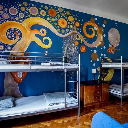 Art Hole Praga